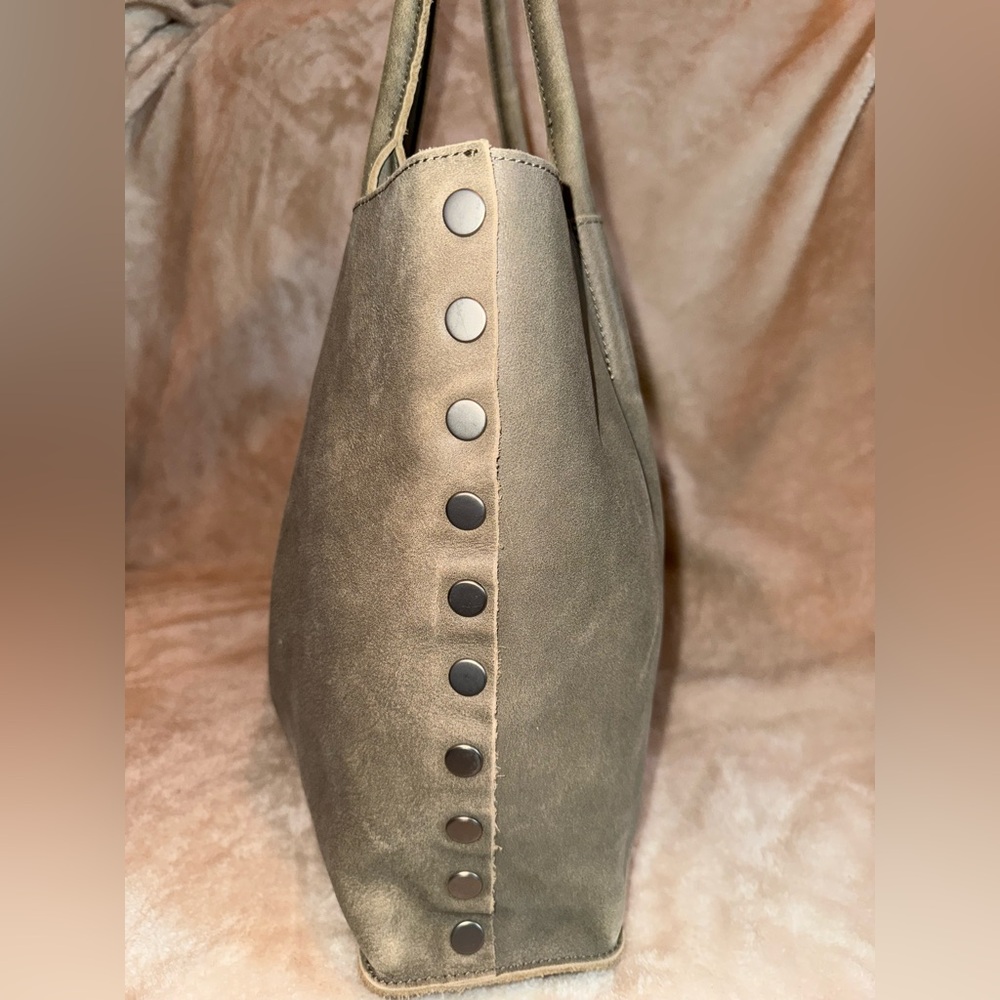 !HAMMITT Bundle! Oliver Leather Taupe Pewter Tote & Tony Small Pewter Crossbody - Picture 6 of 16
